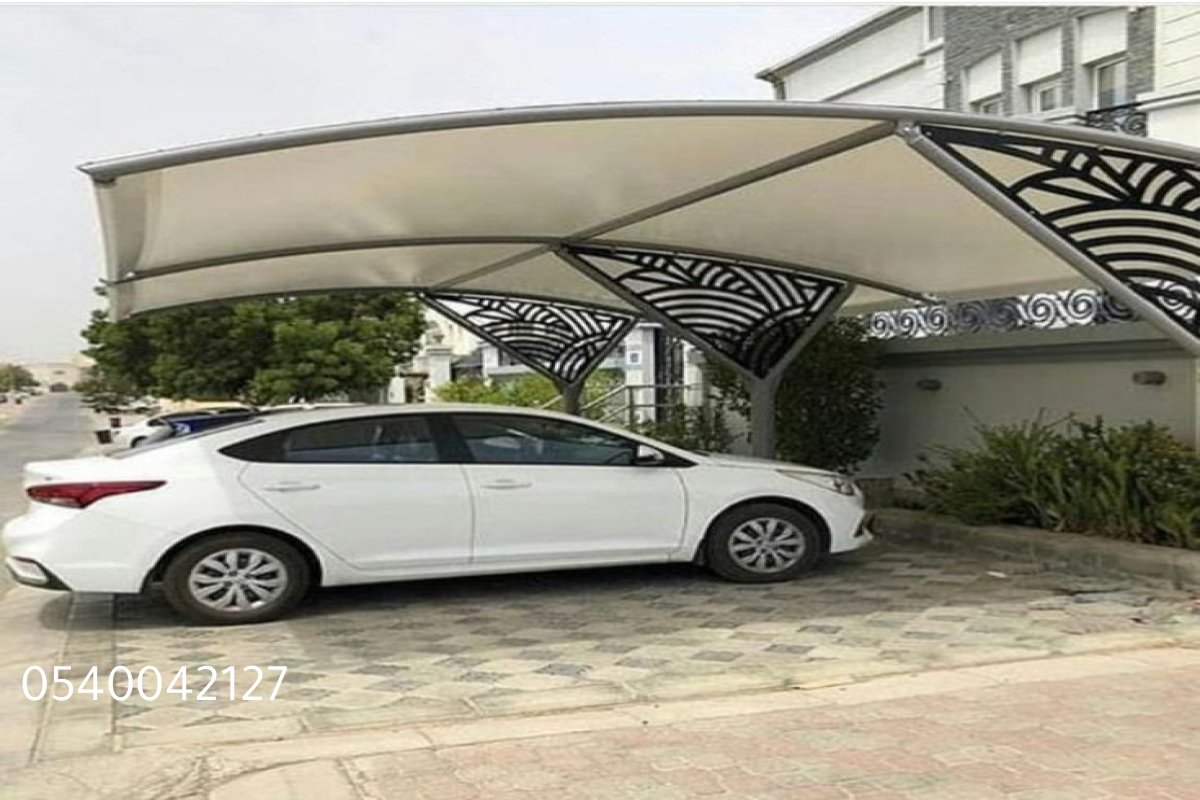 مقاومة للأمطار والعوامل الجوية مما يزيد من عمر السيارة.