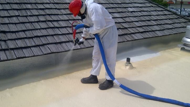 شركة عزل أسطح بالدمام: ضمان 10 سنوات وجودة لا مثيل لها