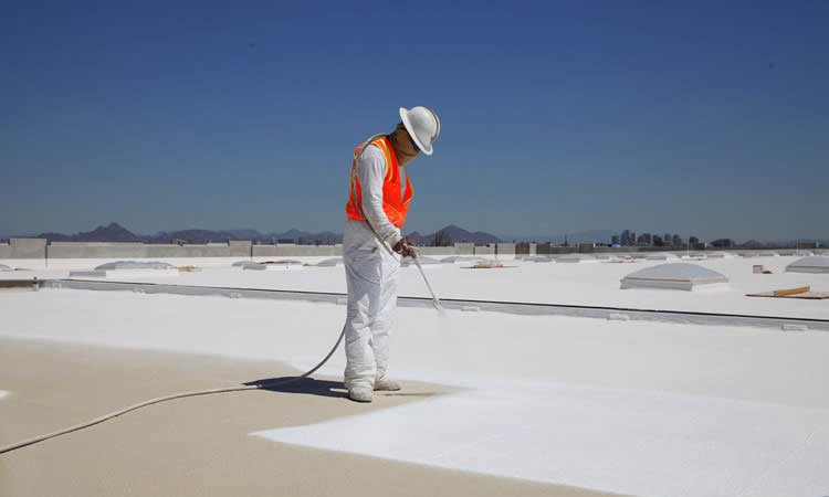 شركة عزل أسطح بالدمام: ضمان 10 سنوات وجودة لا مثيل لها