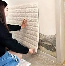 عزل الجدران الداخلية بالفوم يعزز راحة المنازل ويقلل من الحاجة للتكييف.