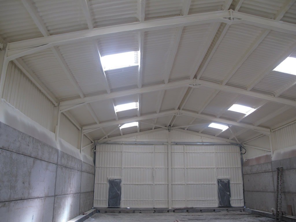 عوازل هناجر عالية الجودة في الدمام لضمان استدامة الأداء