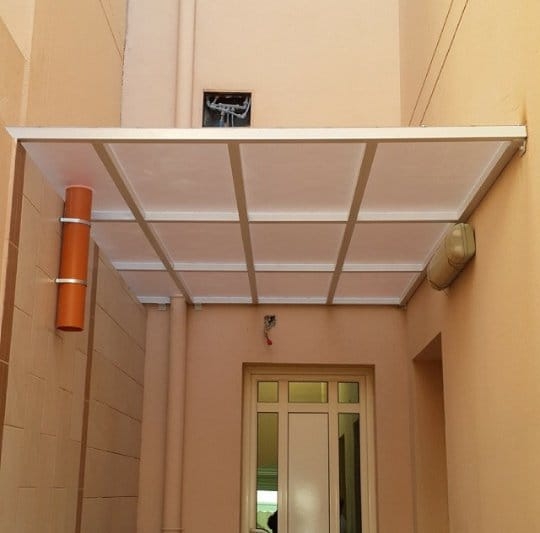 مظلات لكسان